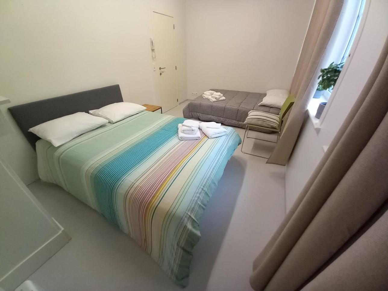 Chez Jean-Claude Bed & Breakfast Вавр Екстериор снимка
